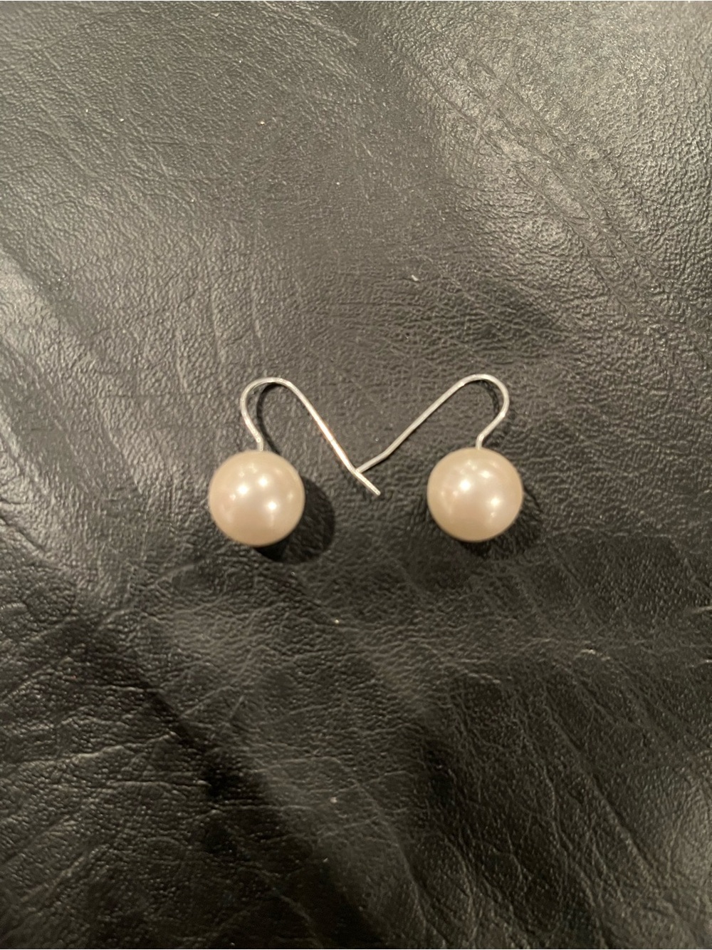 Pearl Hook Drop Earrings - Cream Pearl